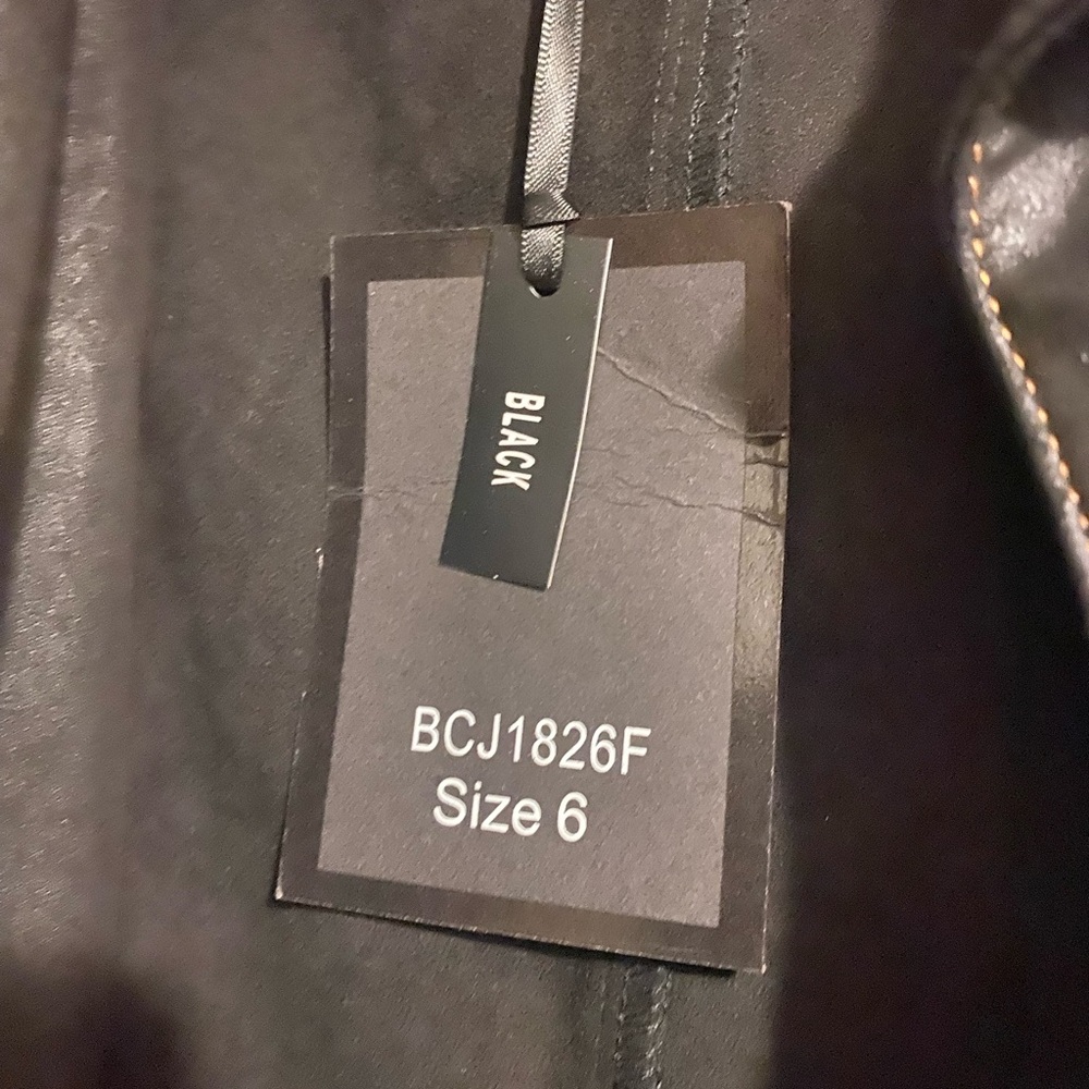 Women's Black Insight Jacket - Picture 9 of 10